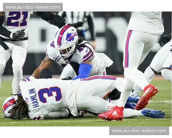 NFL新闻：赛场内外的全景报道与深度洞察