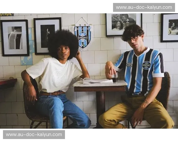 绿茵场上的灵魂博弈：当沙佩科人的坚韧遇上弗鲁米嫩塞的优雅